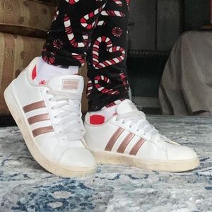 ROSE GOLD AND WHITE ADIDAS
